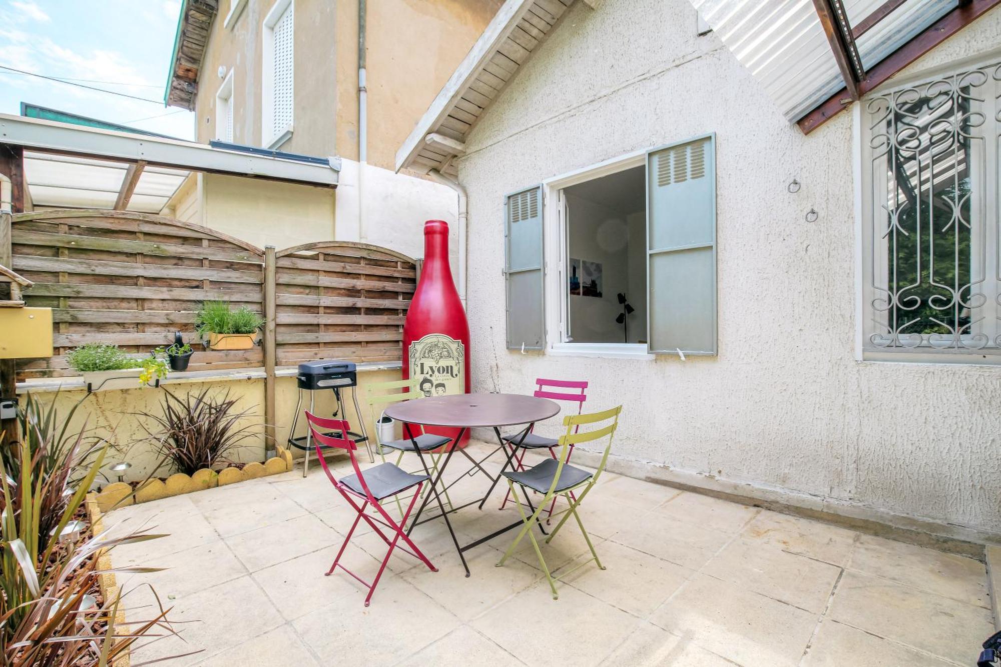 Maison Cosy Avec Terrasse A 15 Minutes De Lyon Et Wifi Rillieux-la-Pape Exterior photo